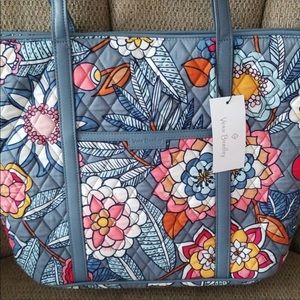 Vera Bradley tote